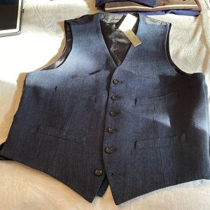 J.Crew Men’s Herringbone Vest